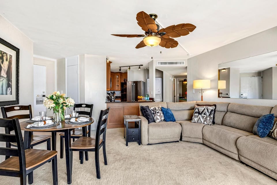 Gather beneath tropical fans and golden hues—where dinner, laughter, and ocean dreams all meet    KS-815