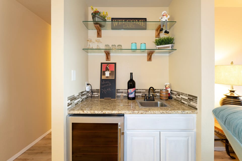 Built in wet bar. | Main Level
