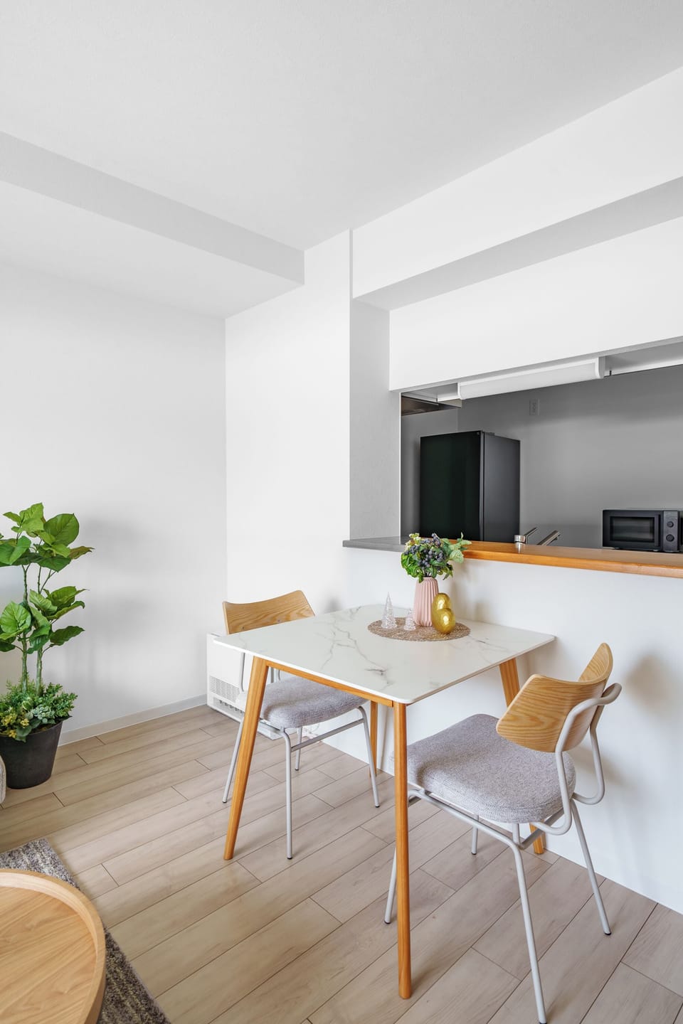 Apartment | Dining