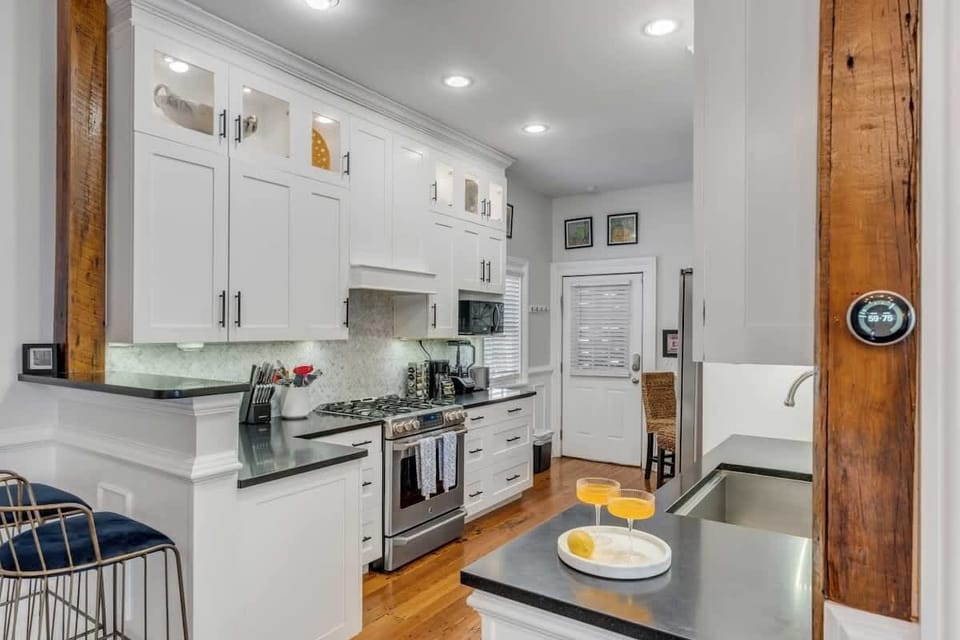 Fully equipped kitchen with everything you need to cook a meal!