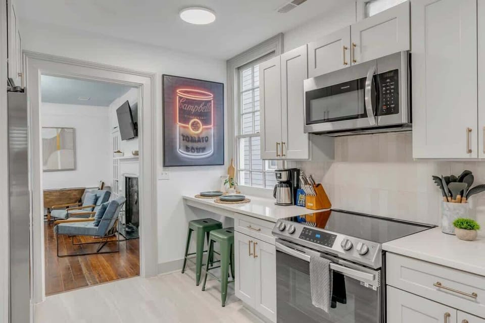 Fully equipped kitchen with everything you need to cook a meal!