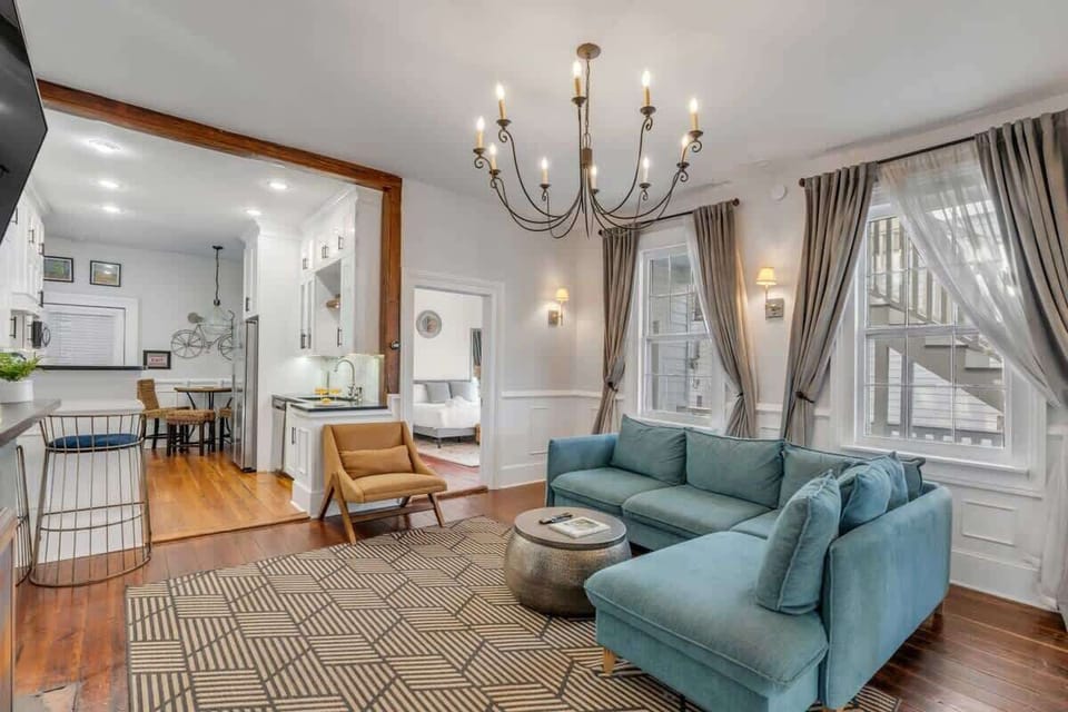 Living room 1: The living room allows for plenty of relaxation space for your group!