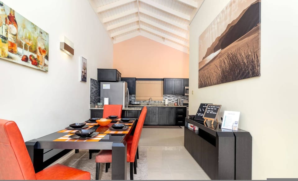 House | 8 bedrooms