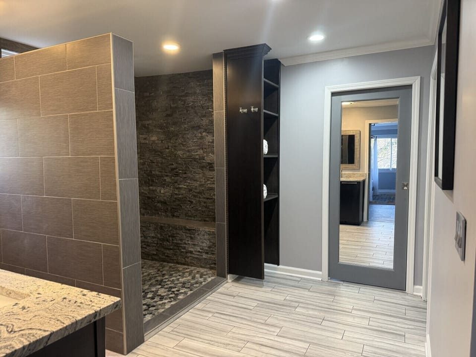 lake lanier airbnb dock pet friendly hot tub game room VRBO Salty Dog Vacations