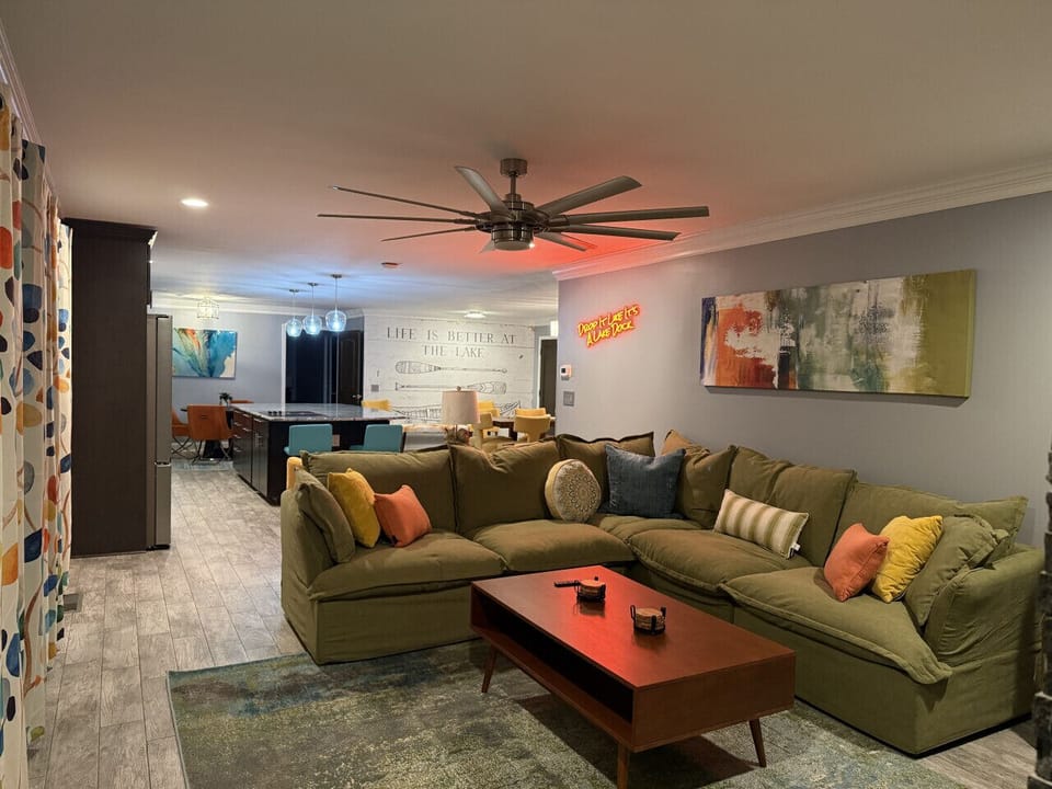 lake lanier airbnb dock pet friendly hot tub game room VRBO Salty Dog Vacations