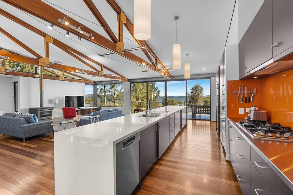Open-plan kitchen fully equipped with everything you need for home cooking.
