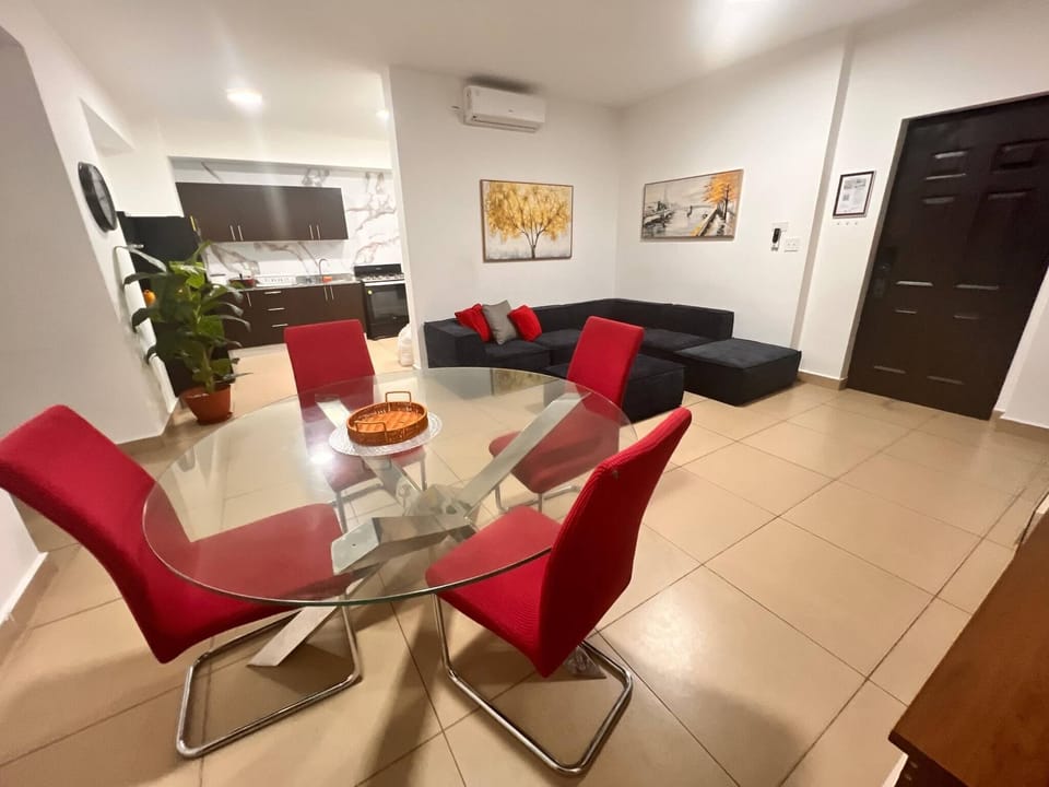 Apartment, 2 Bedrooms, City View | Dining