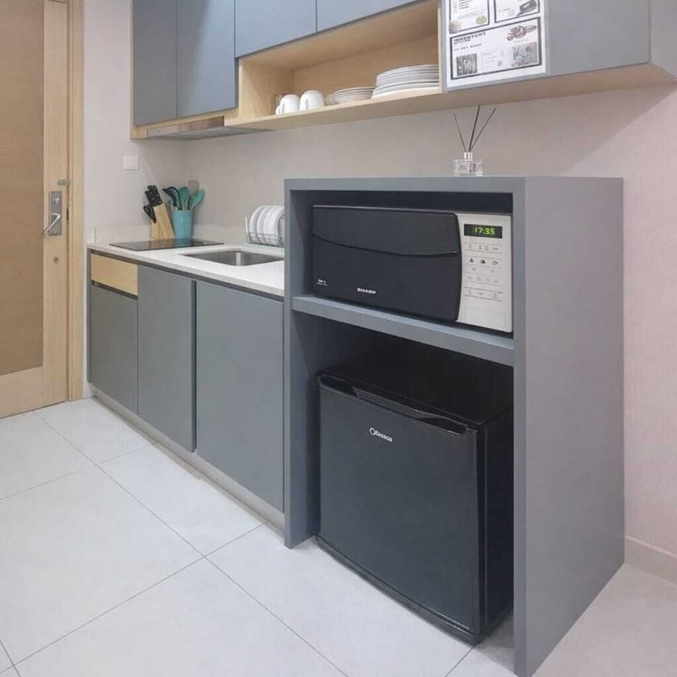 Apartment, 2 Bedrooms, City View | Private kitchen | Fridge, stovetop, cookware/dishes/utensils