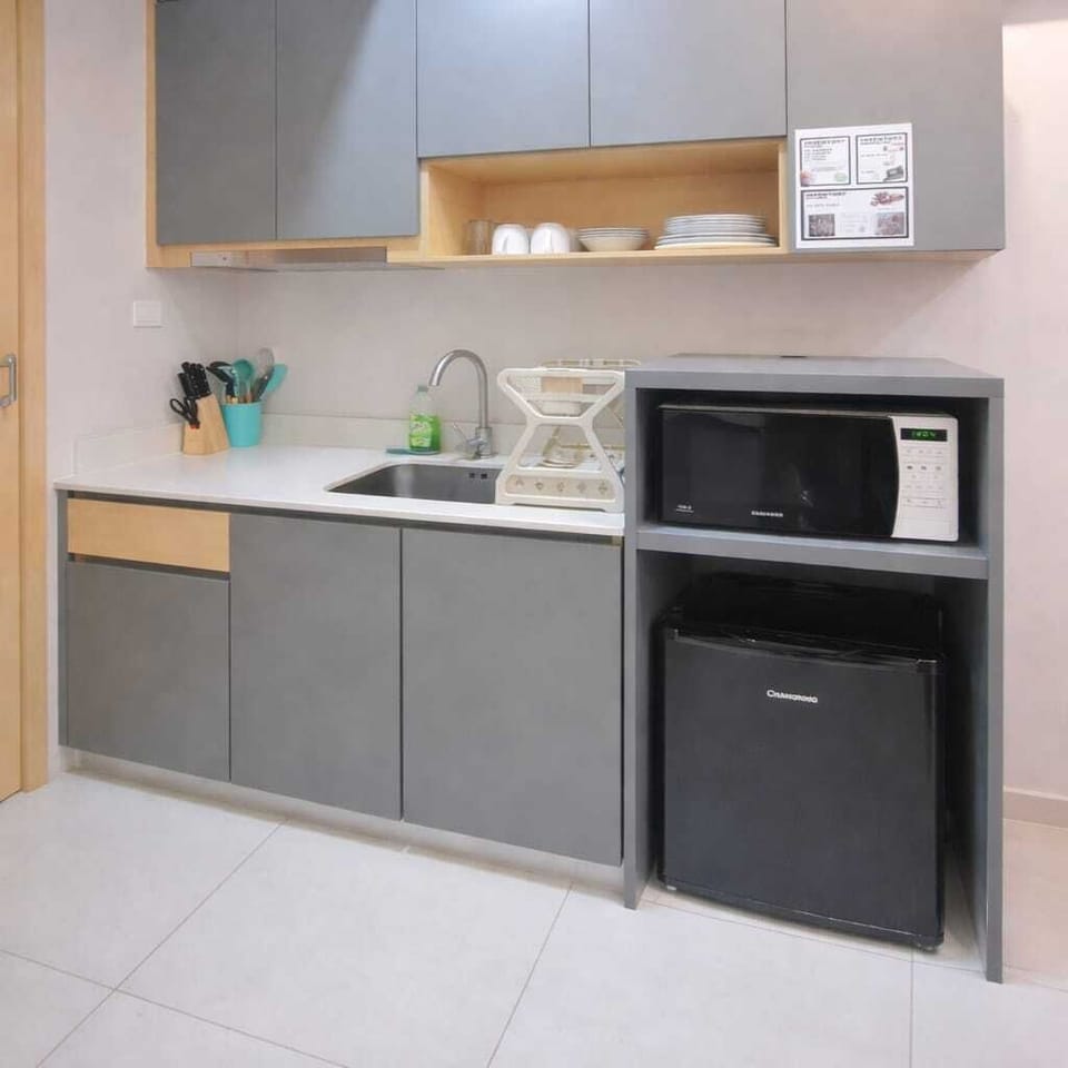Apartment, 2 Bedrooms, City View | Private kitchen | Fridge, stovetop, cookware/dishes/utensils