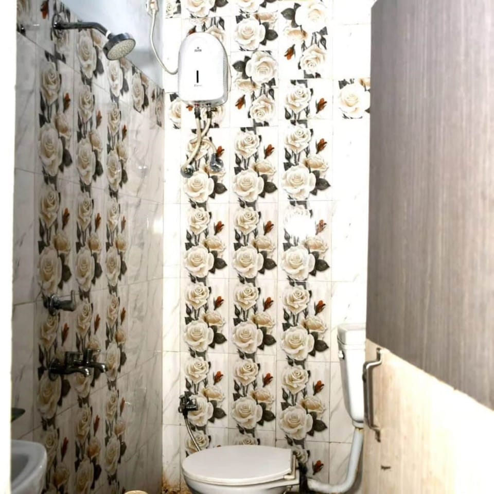 Deluxe Double Room, City View | Bathroom