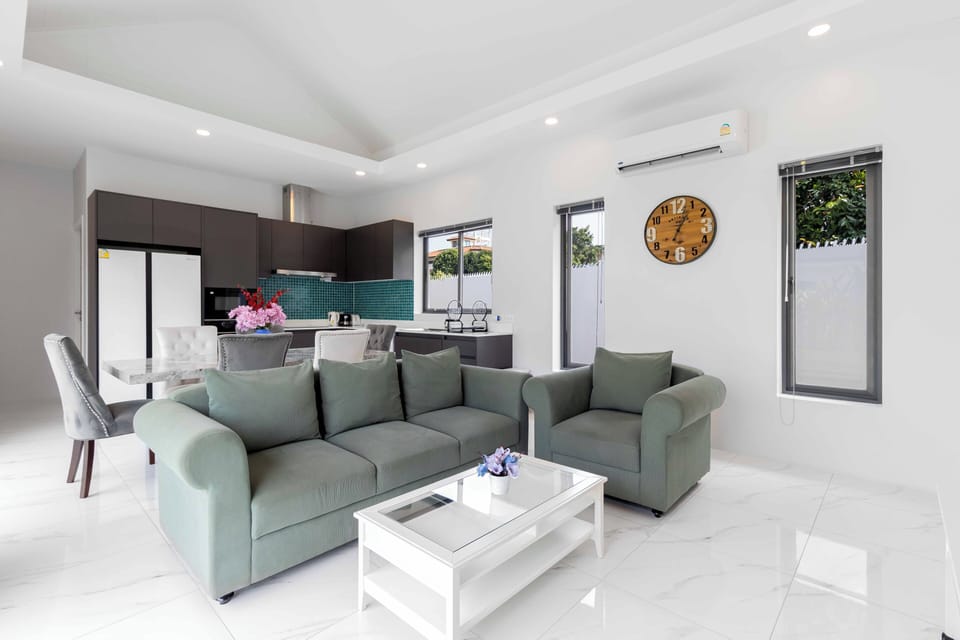Villa | Living area | Flat-screen TV