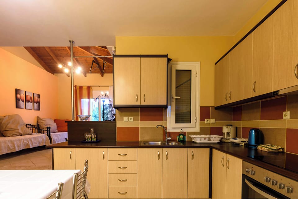 Fully Equipped Kitchen with Cabinets and Appliances