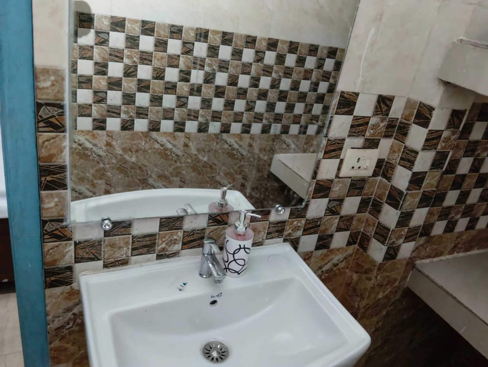 Shower, towels, soap
