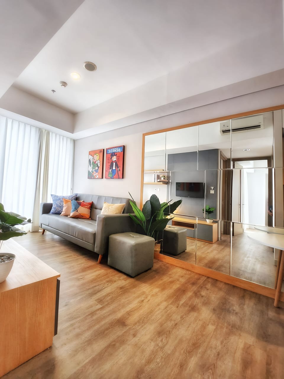 Apartment, 2 Bedrooms, City View | Living area | 43-inch Smart TV with cable channels