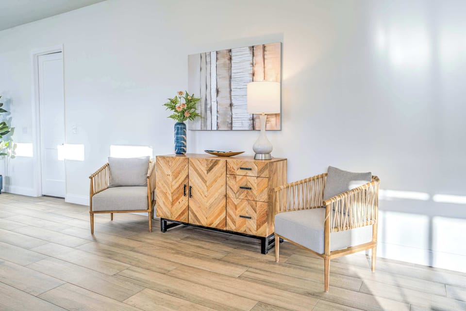 Decorative seating area