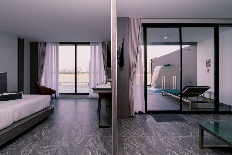 Deluxe Twin Room, Pool View | Desk, WiFi (free)