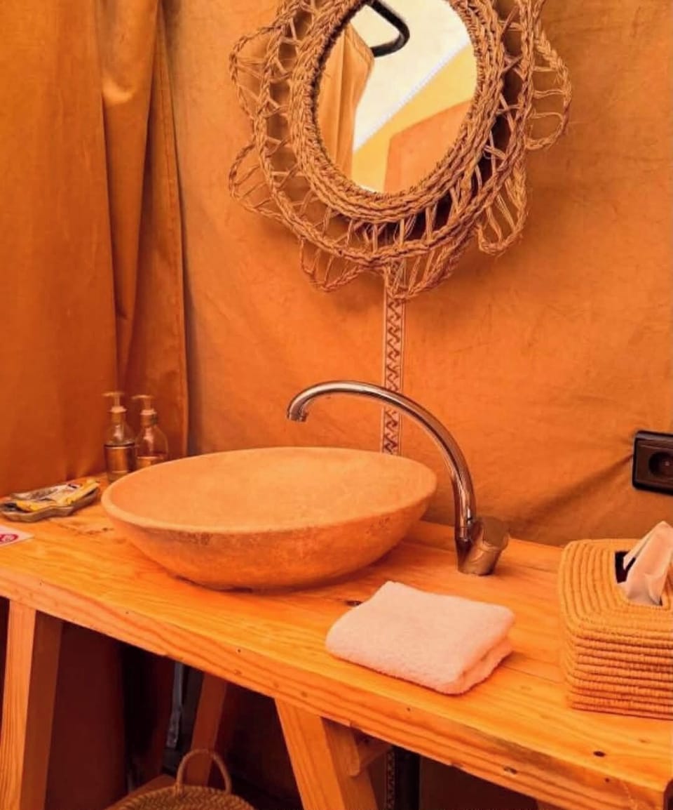 Towels, soap, shampoo, toilet paper