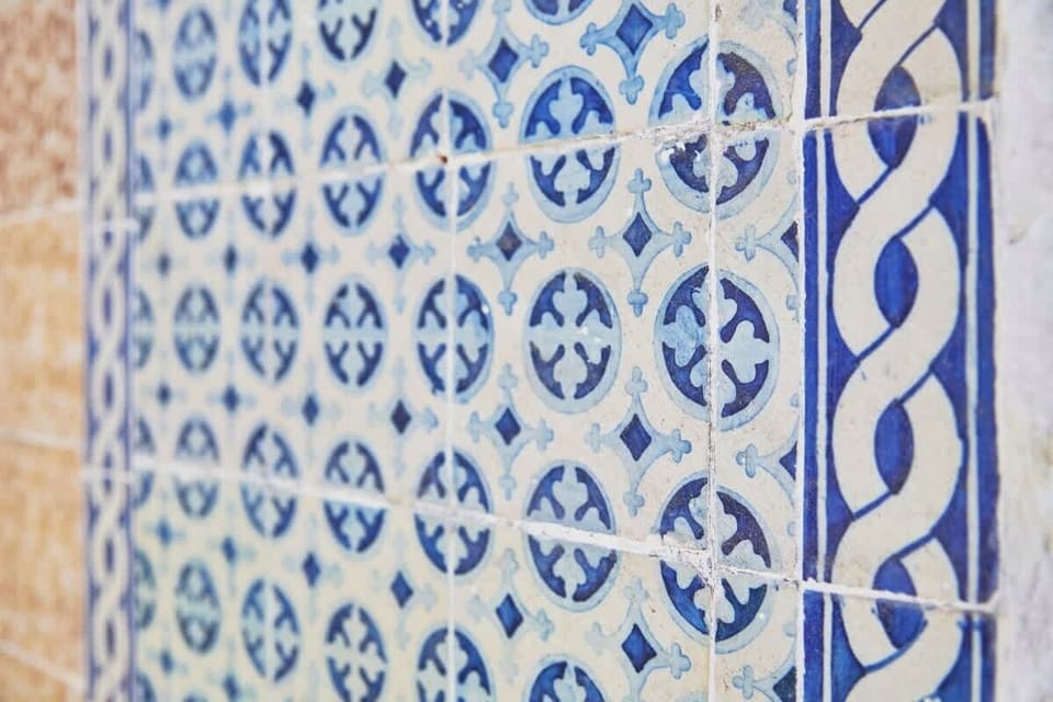 23 ❤️StayInLisbon.pt handcrafted Portuguese tile decoration
