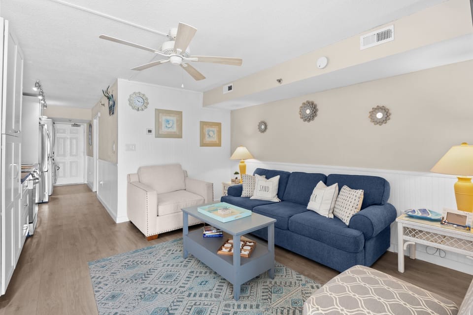 Living Room with view to Entrance 