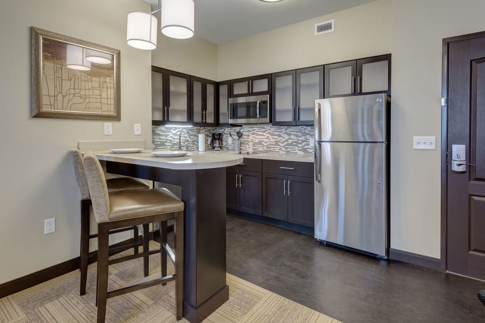 Suite, 1 Bedroom, Kitchen | Premium bedding, desk, laptop workspace, iron/ironing board