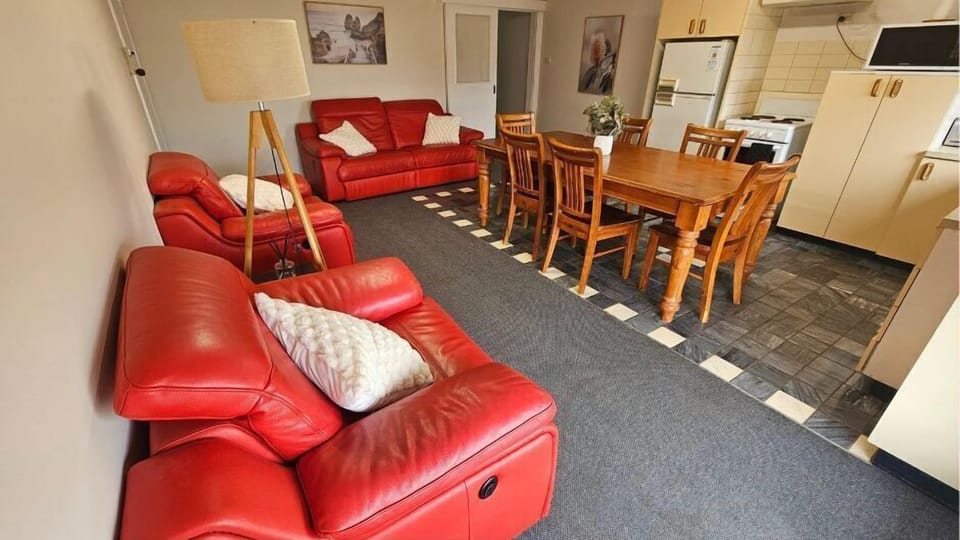 Budget Friendly Lodges | 1 bedroom, iron/ironing board, free WiFi, bed sheets