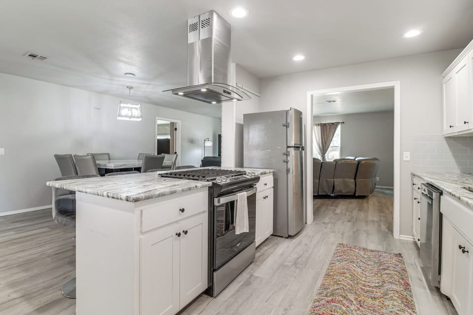 House (3 Bedrooms) | Interior