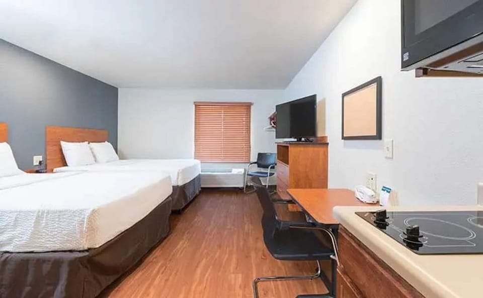 Standard Queen Room with Two Queen Beds - Non-Smoking