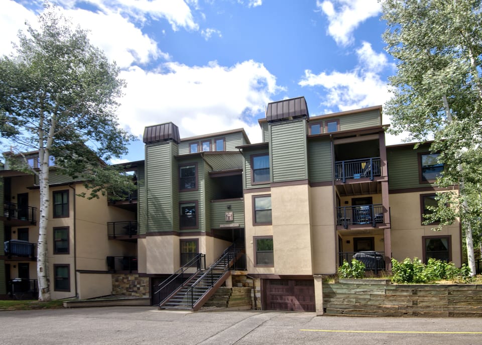 Condo, 2 Bedrooms | Exterior