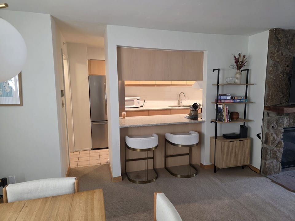 Condo, 2 Bedrooms | Interior