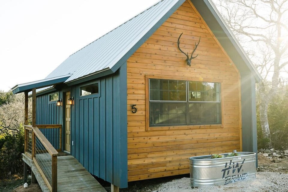Blue Bonnet at Wanderin Star Farms is one of 12 units on the property