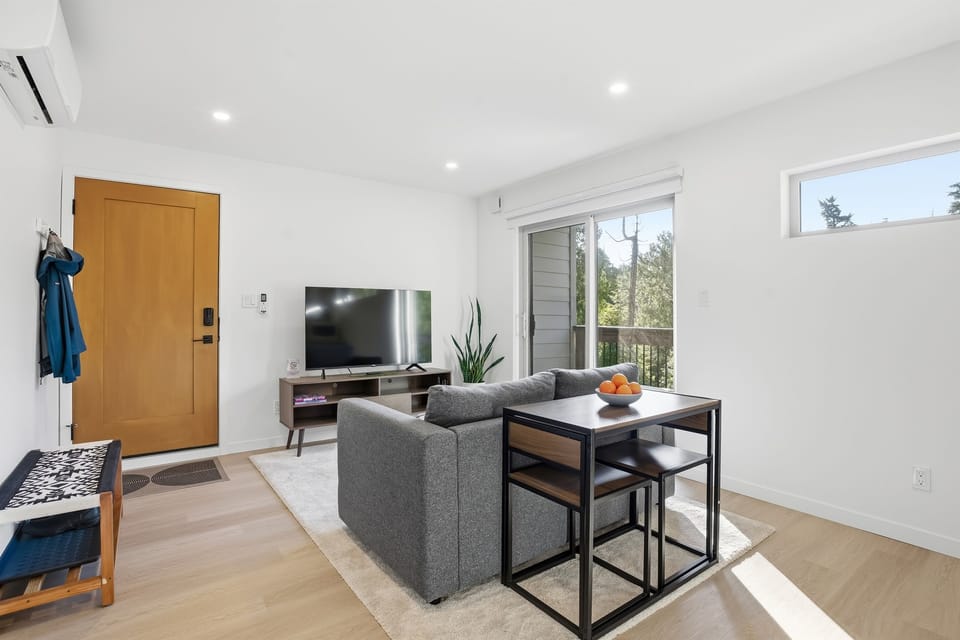 Upstairs small dining table for 2