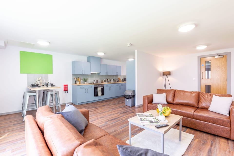 Single Room, Non Smoking | Shared kitchen