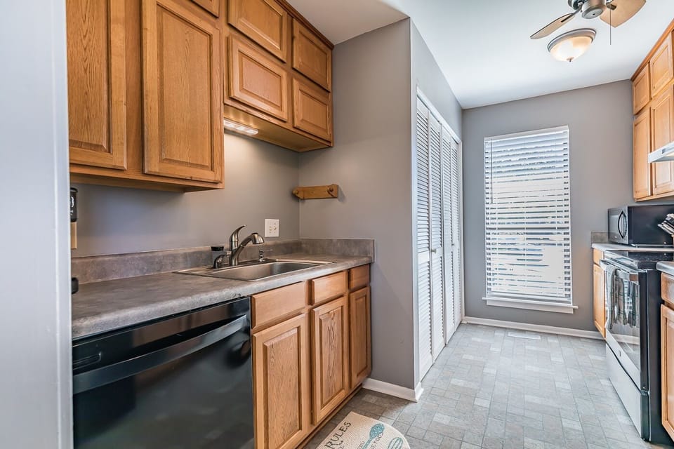 Kitchen and laundry closet