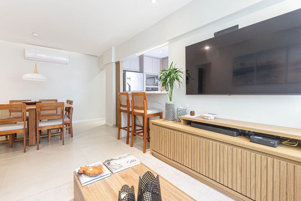 Apartment | Dining
