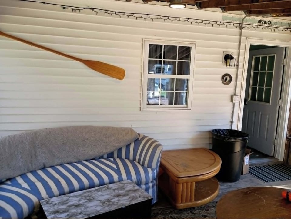 screened in front porch