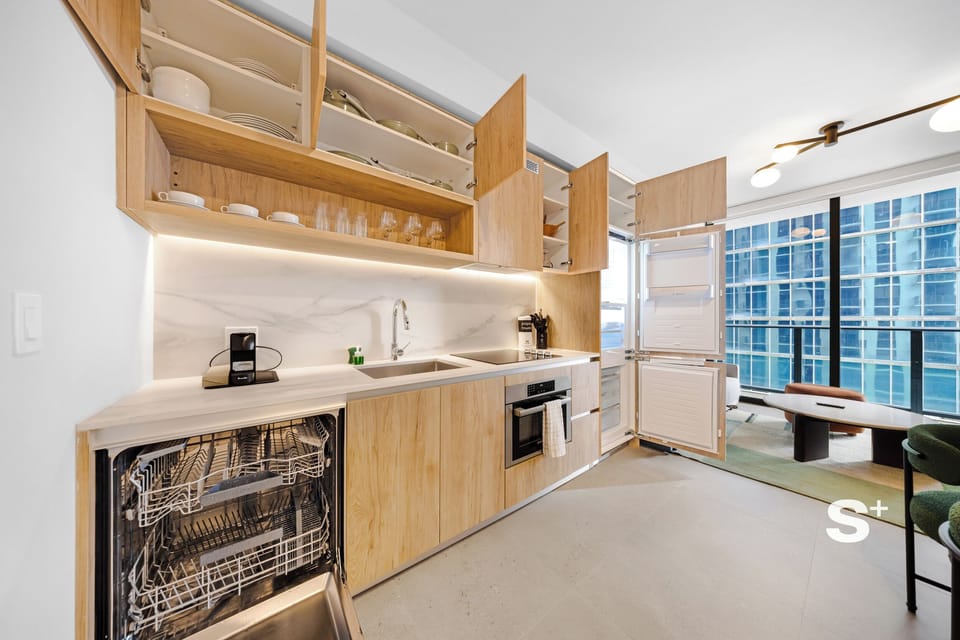 Condo, Balcony, City View | Private kitchen