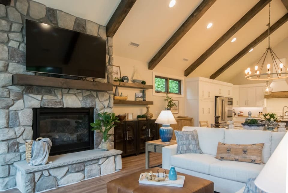 House | 5 bedrooms, high-speed internet