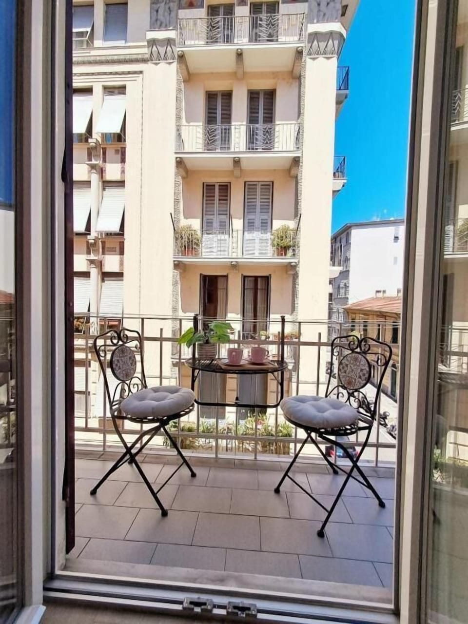 Double Room, 1 Queen Bed, Balcony, City View | Interior