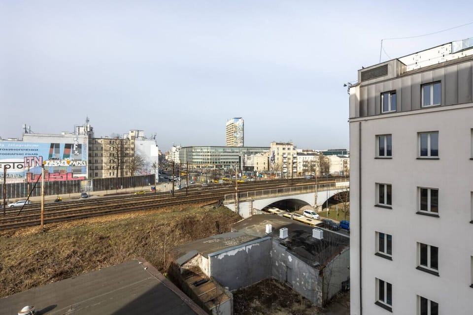 City View from the Apartment – Urban Warsaw Landscape with Great Connectivity | Book Now with RENTUJEMY.COM