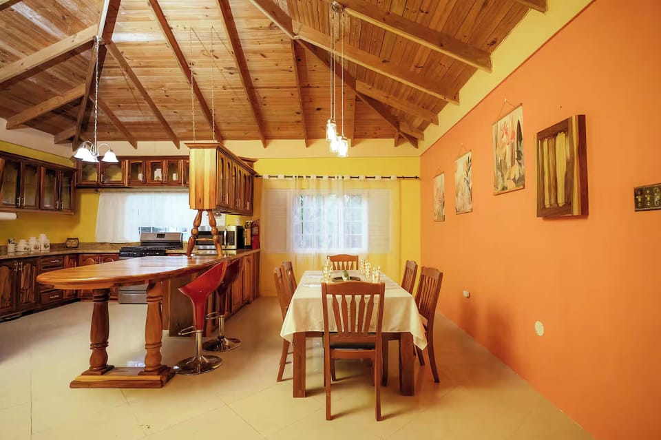Villa | Dining