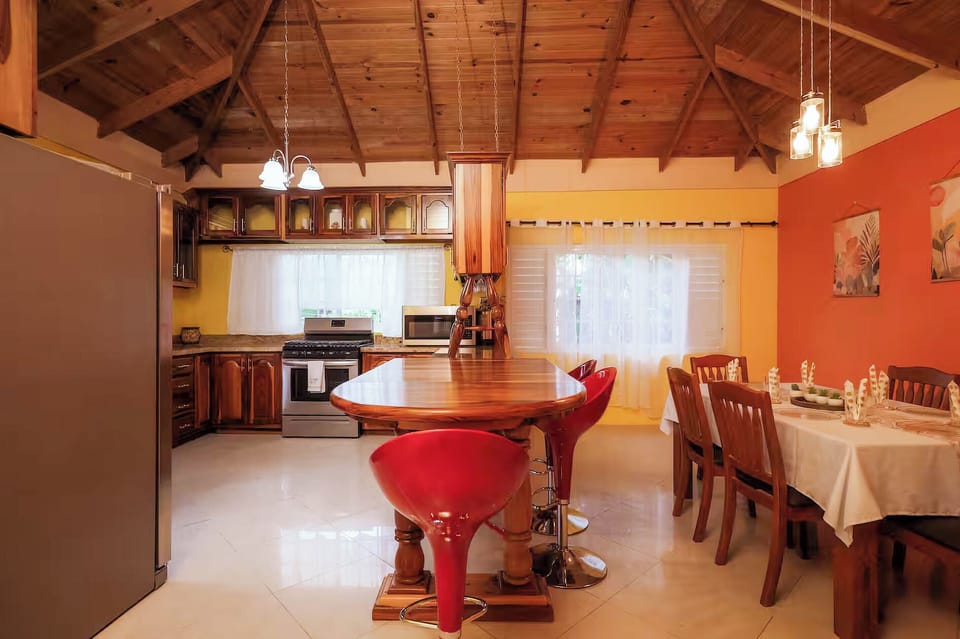 Villa | Dining