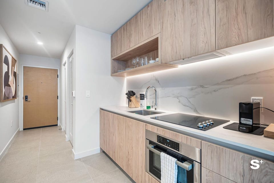 Studio, Balcony, City View | Private kitchen