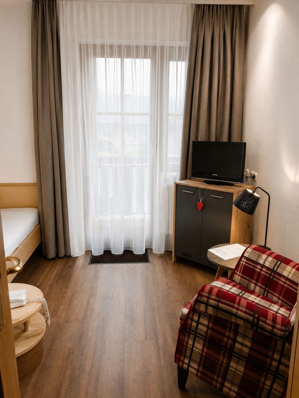 Einzelzimmer "Alpennest" | Hypo-allergenic bedding, in-room safe, individually decorated