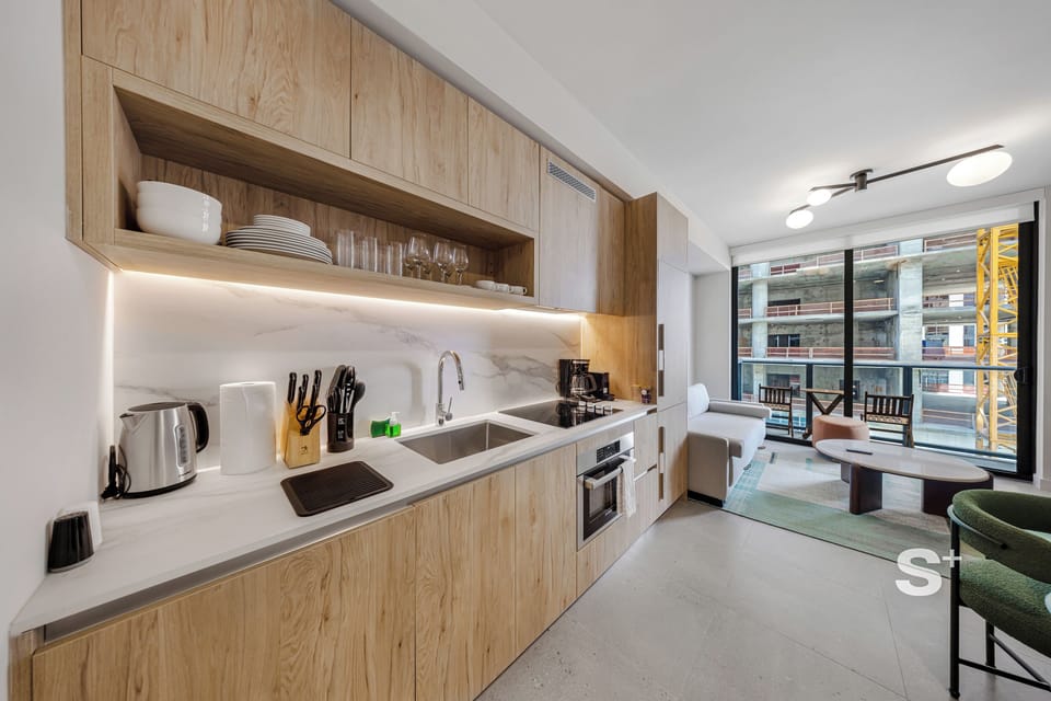 Condo, Balcony, City View | Private kitchen