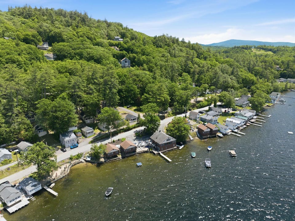 Stay steps from the water in a relaxed lakeside cottage community.