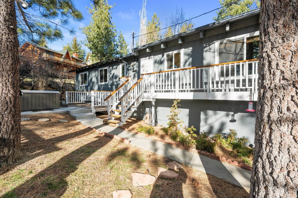 Another view of the fenced side yard and steps up to the deck.
Note: Coyotes and other wildlife are pervasive in the area. Please do not leave pets unattended. 
