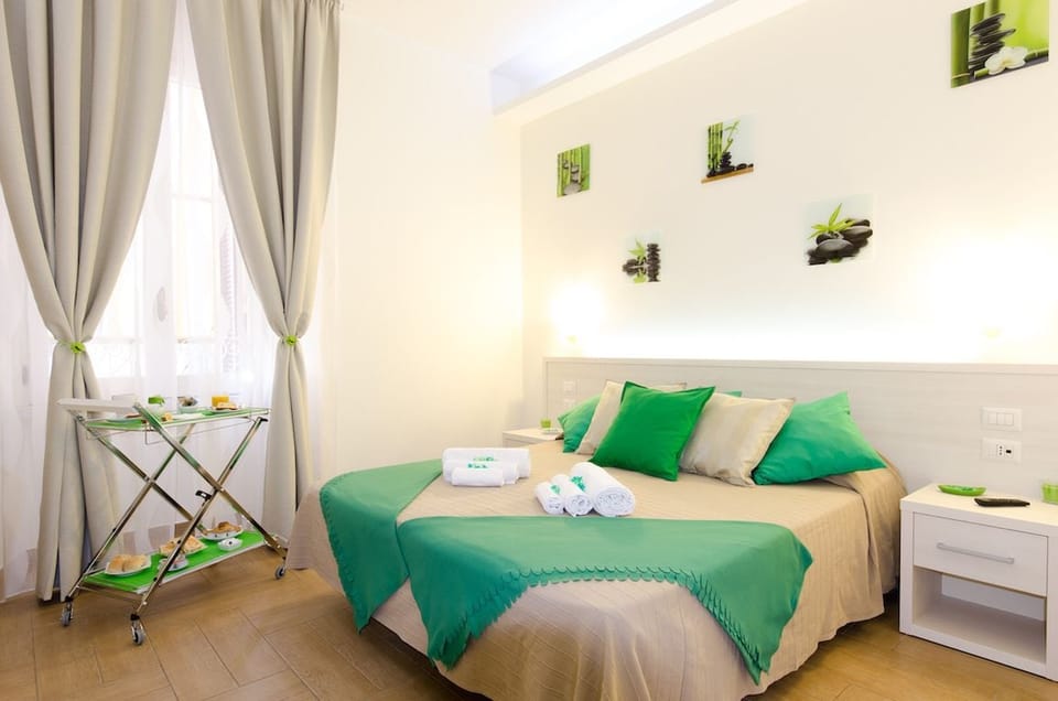 Standard Room | Hypo-allergenic bedding, minibar, in-room safe, desk