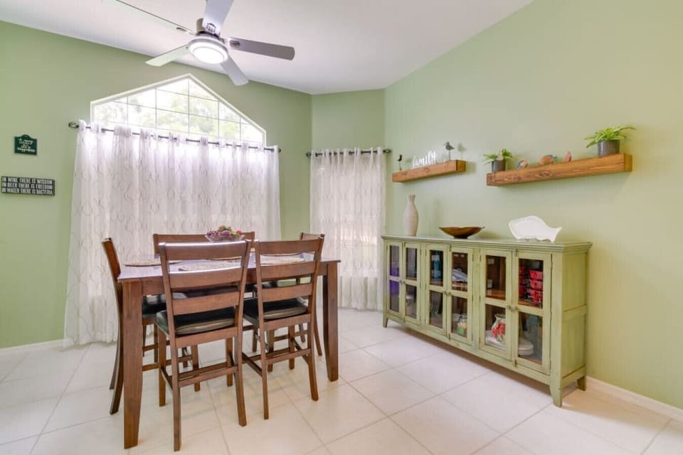 Dining Area | Open Layout & Natural Light