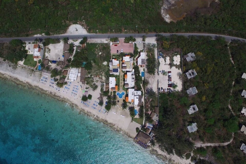 Bird's eye view... you can see that we are very private.