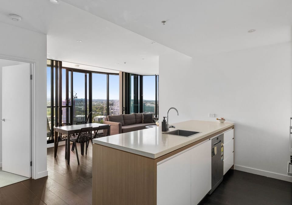 Apartment, 2 Bedrooms, Balcony, City View | Interior